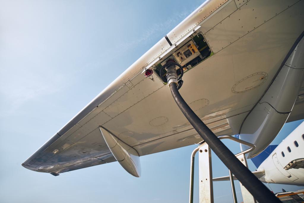 Ravitaillement de l 'avion - Istock