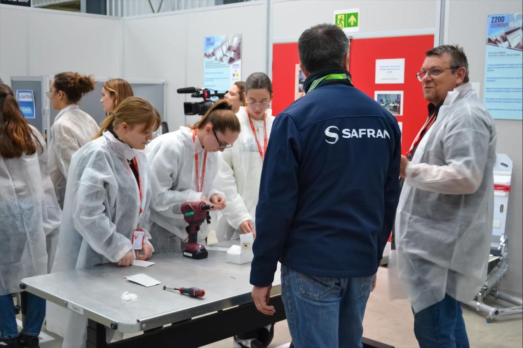 Féminisons les métiers de l'aéronautique